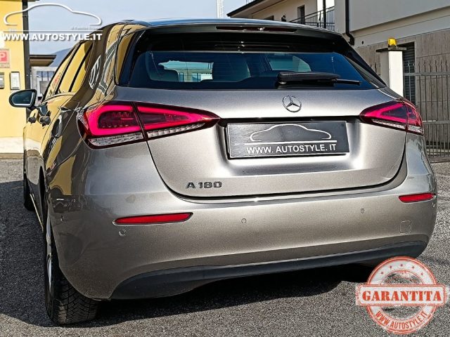 MERCEDES-BENZ A 180 usata, con Frenata d
