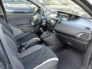 LANCIA Ypsilon usata, con USB