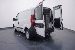 OPEL Combo usata 19