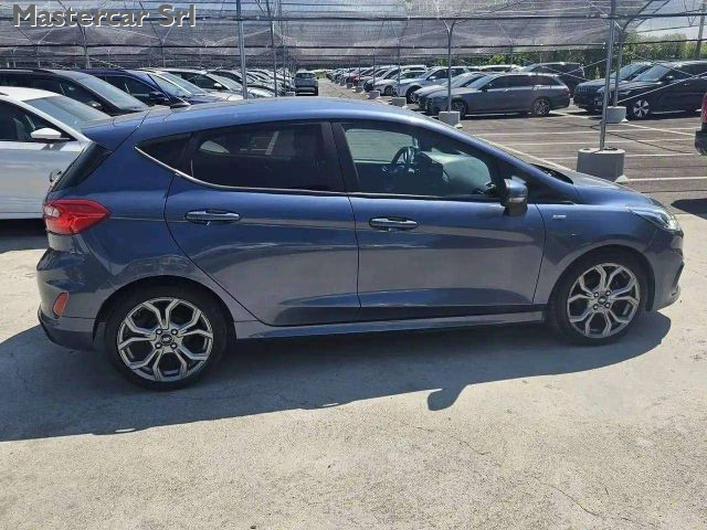 FORD Fiesta usata, con Autoradio