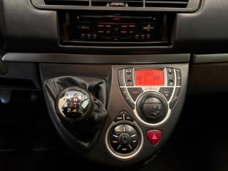 PEUGEOT 807 usata, con Lettore CD