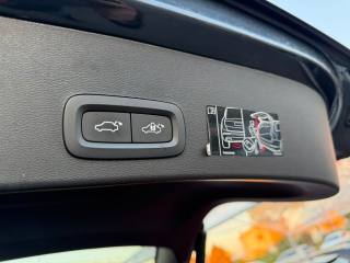 VOLVO XC40 usata, con Autoradio