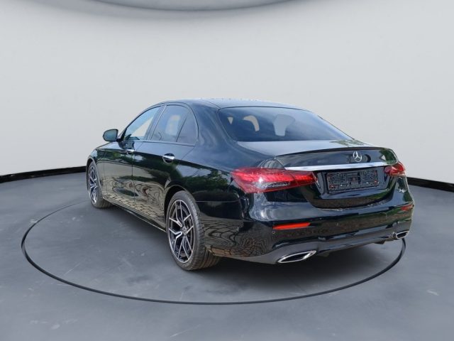 MERCEDES-BENZ E 220 usata, con Airbag