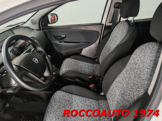 LANCIA Ypsilon usata, con Luci diurne