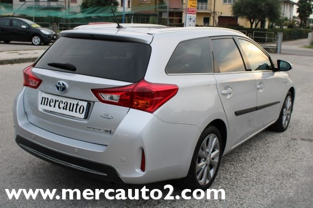 TOYOTA Auris usata, con Boardcomputer