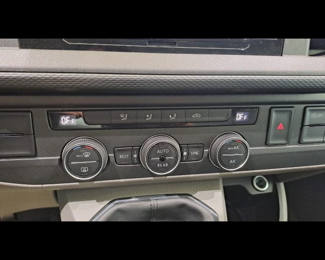 VOLKSWAGEN T6 Caravelle usata, con Chiusura centralizzata telecomandata