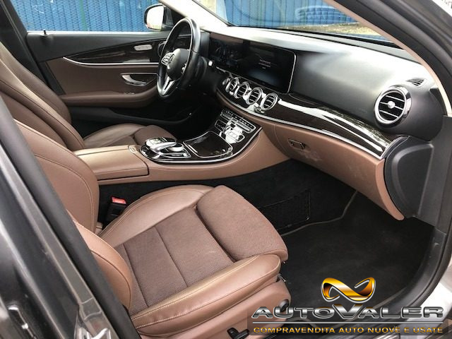 MERCEDES-BENZ E 200 usata, con Controllo trazione