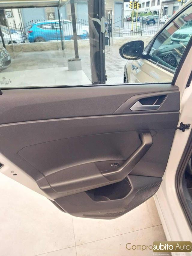 VOLKSWAGEN Taigo usata 23