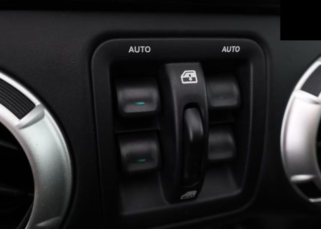 JEEP Wrangler usata, con Servosterzo