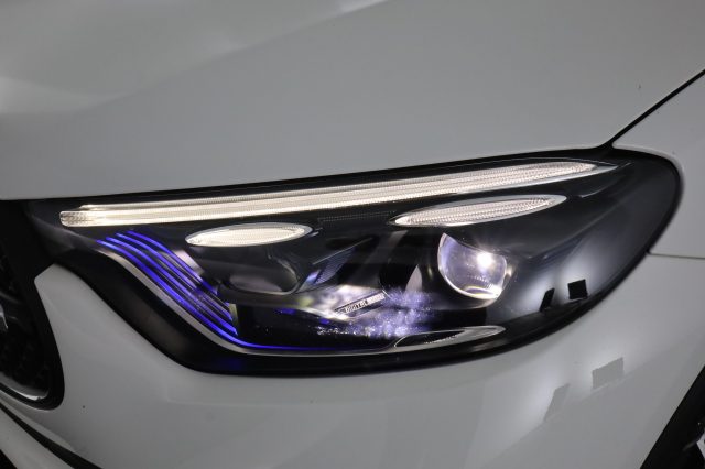 MERCEDES-BENZ GLC 220 usata 8