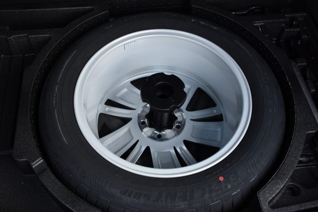 SKODA Karoq usata, con Fendinebbia