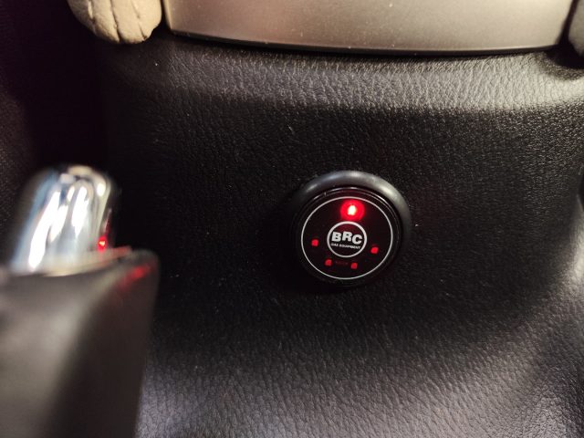 NISSAN Micra usata, con Airbag testa