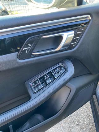 PORSCHE Macan usata, con Climatizzatore automatico, 2 zone