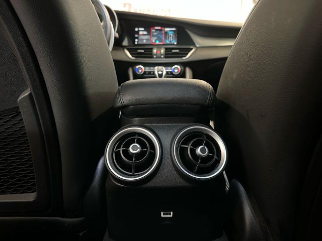 ALFA ROMEO Giulia usata, con USB