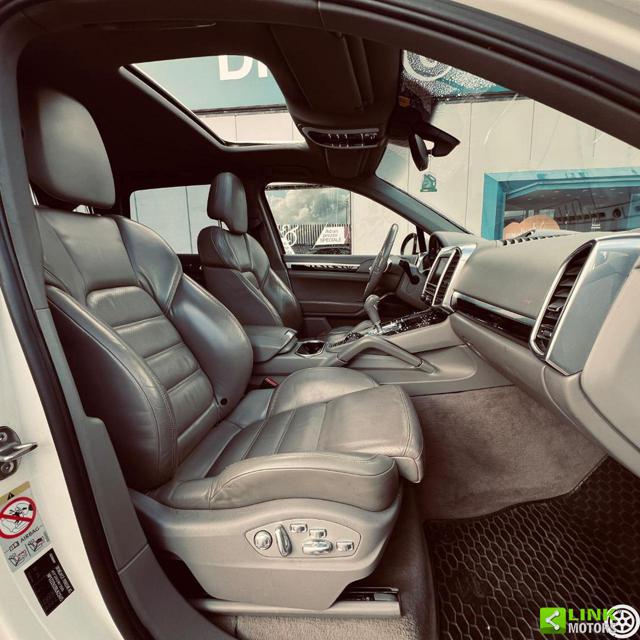 PORSCHE Cayenne usata, con Lettore CD
