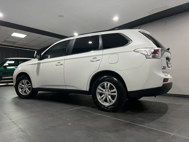 MITSUBISHI Outlander usata, con Alzacristalli elettrici