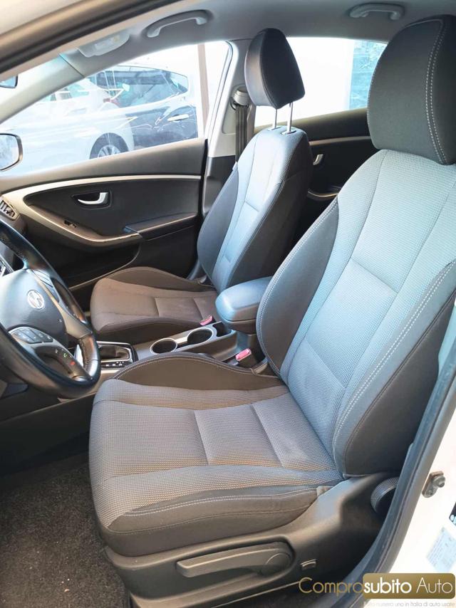 HYUNDAI i30 usata, con Specchietti laterali elettrici