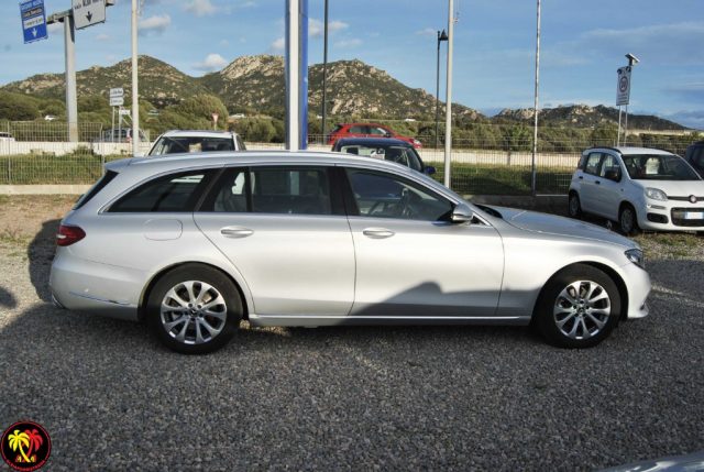 MERCEDES-BENZ E 220 usata, con Autoradio