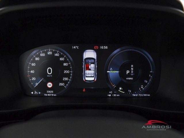 VOLVO XC40 usata 12