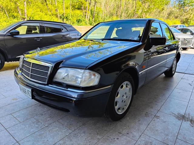 MERCEDES-BENZ C 180 usata, con Autoradio
