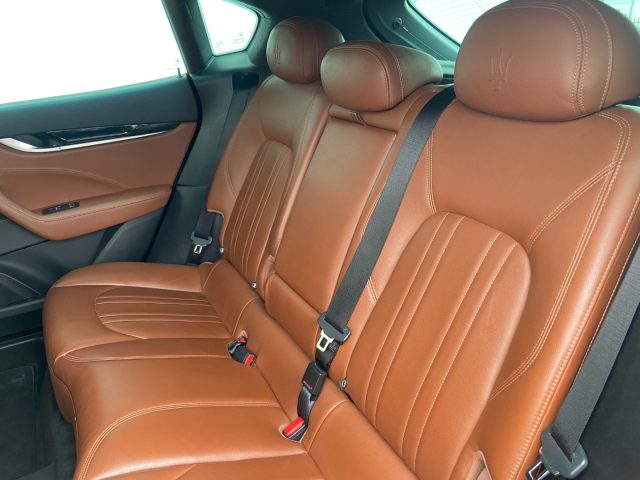 MASERATI Levante usata, con Fendinebbia