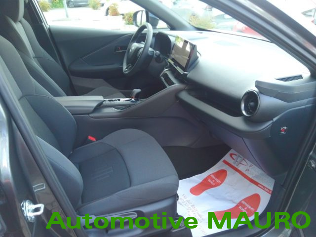 TOYOTA C-HR usata, con Autoradio digitale