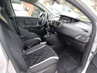 LANCIA Ypsilon usata, con Servosterzo