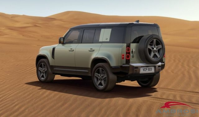 LAND ROVER Defender usata 3