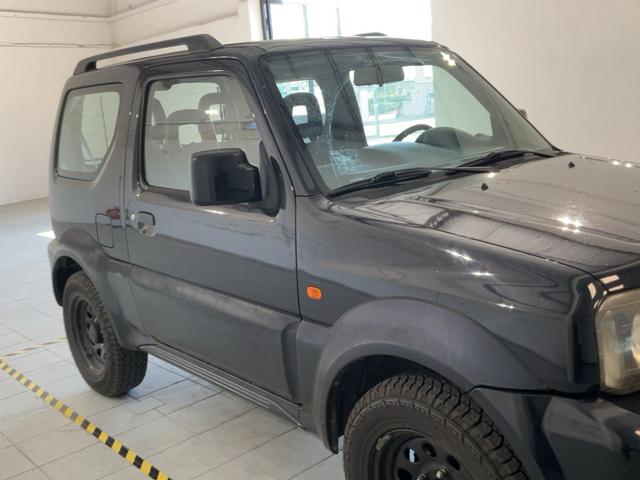 SUZUKI Jimny usata, con Alzacristalli elettrici