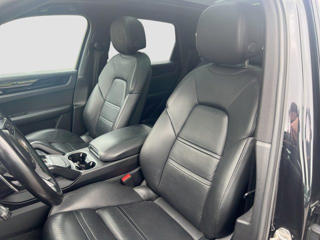 PORSCHE Cayenne usata 8