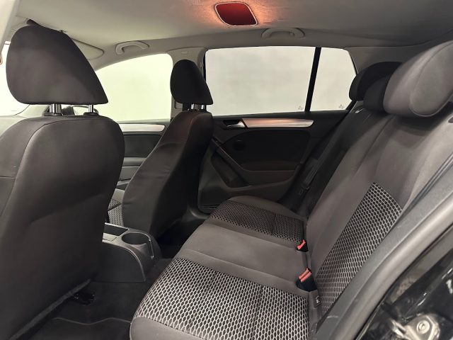 VOLKSWAGEN Golf usata, con Airbag testa