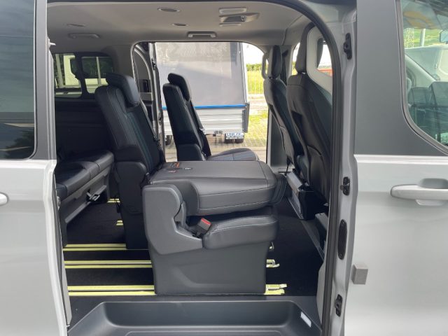 FORD Tourneo Custom usata, con Fari LED