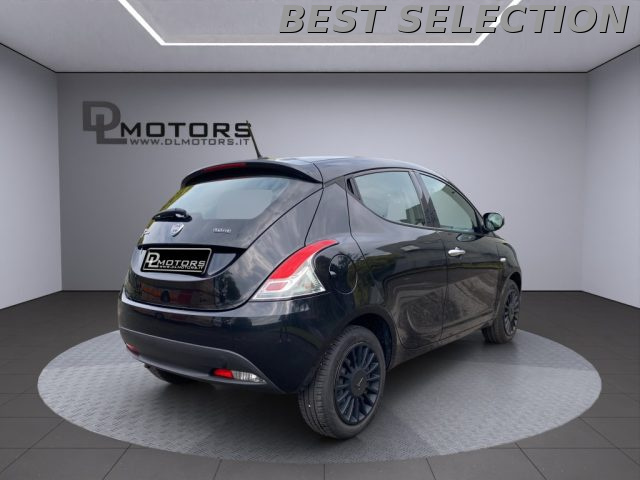 LANCIA Ypsilon usata, con USB