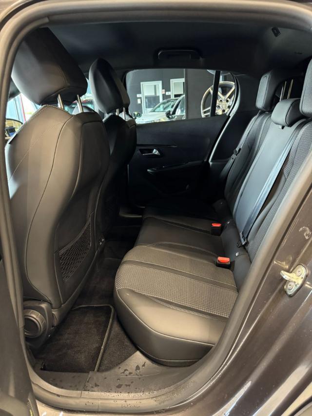 PEUGEOT 208 usata, con USB
