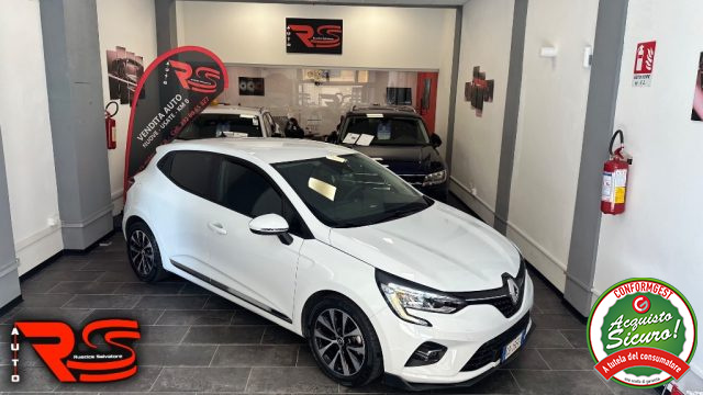 RENAULT Clio usata, con Fari LED