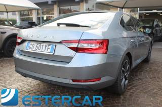 SKODA Superb usata, con Airbag