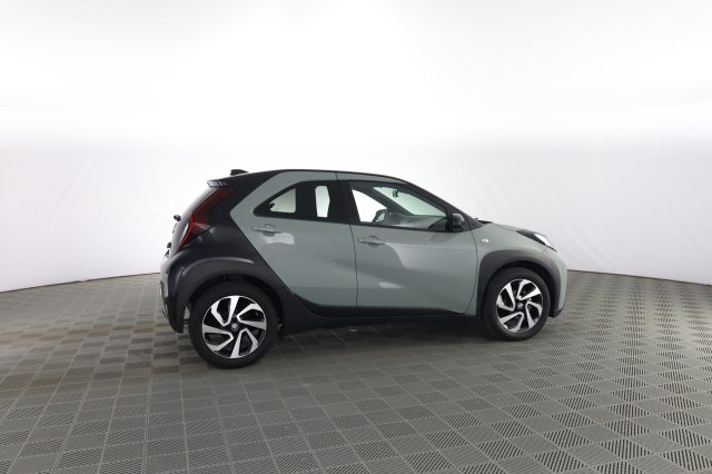 TOYOTA Aygo X usata 2