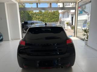 PEUGEOT 208 usata, con MP3