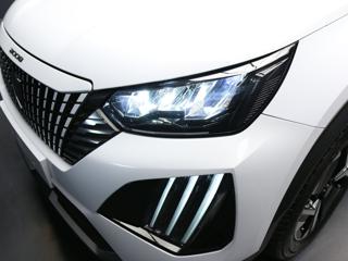 PEUGEOT 2008 usata, con Controllo automatico clima