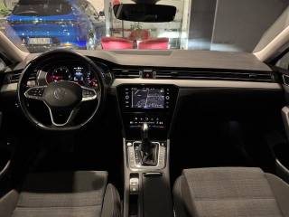 VOLKSWAGEN Passat Variant usata, con Cruise Control