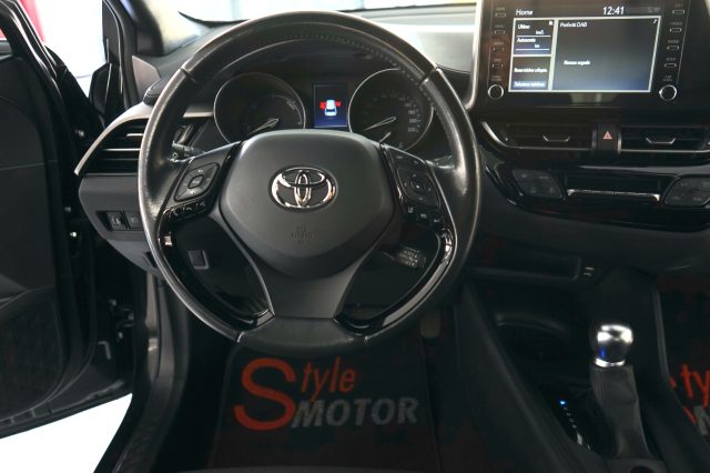 TOYOTA C-HR usata 26