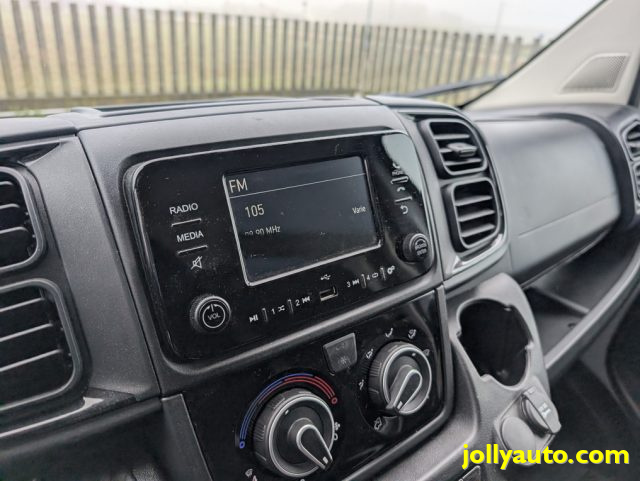 PEUGEOT Boxer usata, con Autoradio digitale