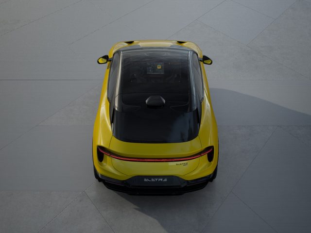 LOTUS Eletre usata, con Autoradio