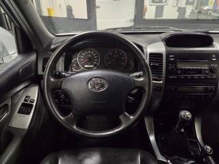 TOYOTA Land Cruiser usata, con Bracciolo