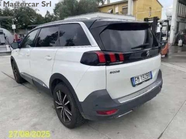 PEUGEOT 5008 usata, con Autoradio