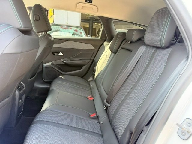 PEUGEOT 308 usata, con Alzacristalli elettrici