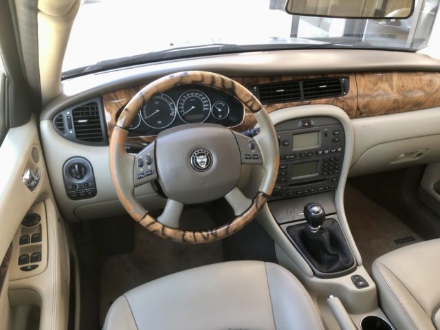 JAGUAR X-Type usata, con Climatizzatore