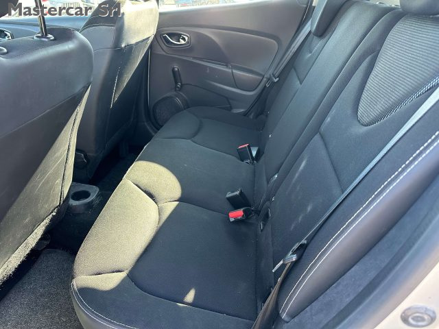 RENAULT Clio usata, con USB