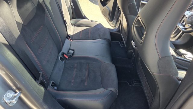 MERCEDES-BENZ CLA 250 usata, con Controllo automatico clima