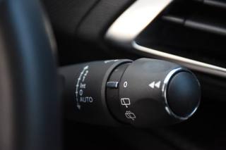 PEUGEOT 3008 usata, con Leve al volante